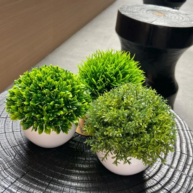 Dekorativa blommor Simulering Växt Bonsai Multi-stil och flerstora ornament Flower Ball Grass Potted Home Decoration Small