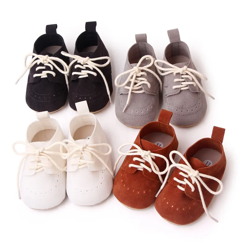 Sapatos infantis de couro para bebês, sapatos antiderrapantes para primeiros passos, tênis esportivos para meninos e meninas de 0 a 18 meses
