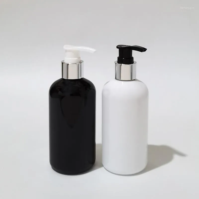 Bottiglie di stoccaggio Bottiglia vuota per lozione cosmetica bianca da 250 ml con dispenser in argento Pompa per sapone liquido Contenitori in plastica per gel doccia shampoo