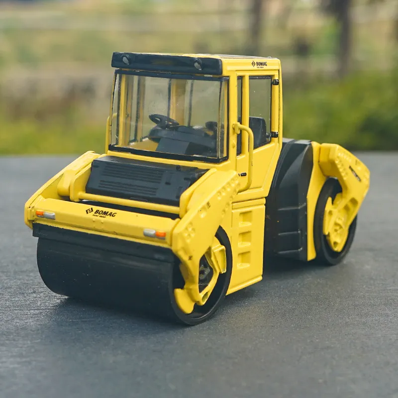 独特な 1:50 Scale Alloy Roller Road BW203AD BOMAG Diecast ミニカー
