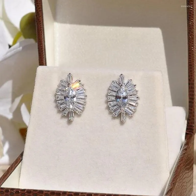 Stud Earrings Chic Women With Geometric White Cubic Zirconia Fashion Modern Design Bridal Wedding Luxury Jewelry