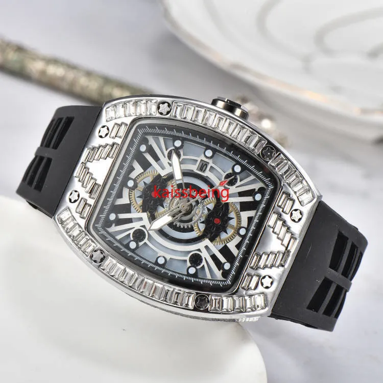 Лучшие водонепроницаемые часы Мужские часы с силиконовым ремешком Спортивные кварцевые часы Мужские часы с хронографом с бриллиантовым циферблатом