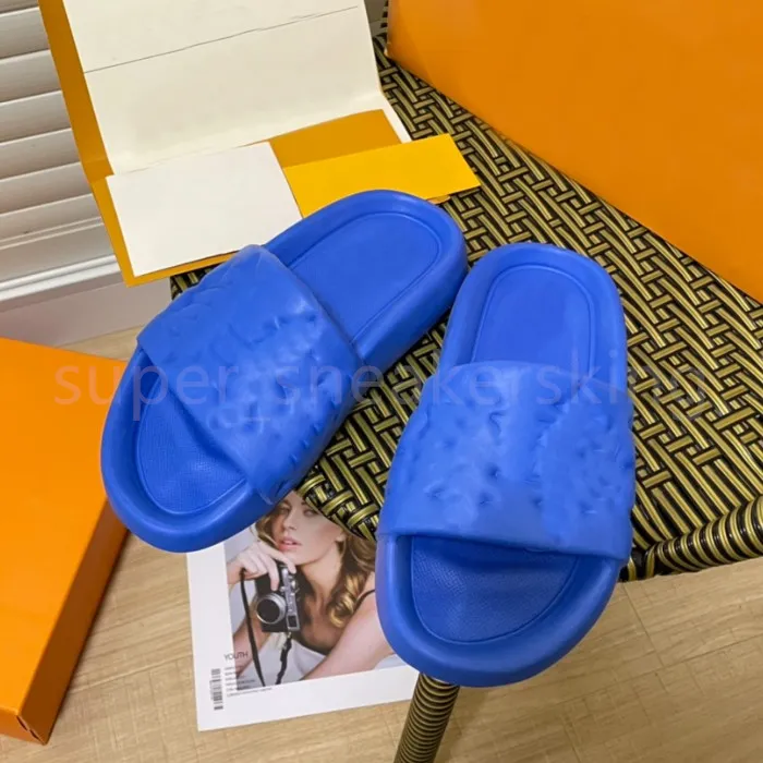 Designers Slippers Waterfront Embossed Mule Rubber Slide Beach Sandals Men Women White Orange Black Green Olive Summer Shoes Sneakers 35-45