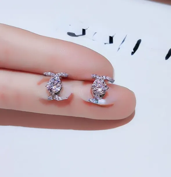 European and American Ladies Stud Earrings New Fashion Brick All-Match Earrings for Women