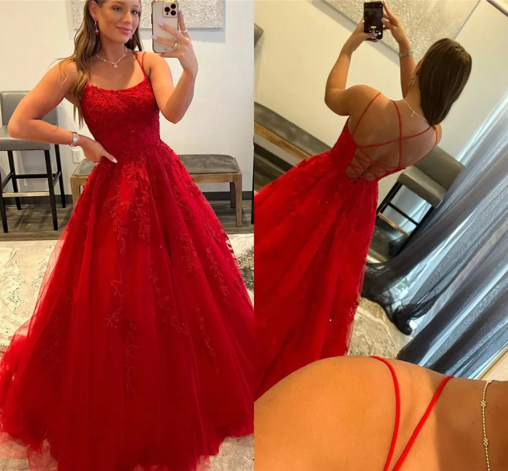 Arabe Rouge Robes De Soirée Sexy Une Ligne Bretelles Spaghetti Appliques Volants Longues Robes De Soirée De Bal Criss Cross Dos Nu Vestidos BC15212