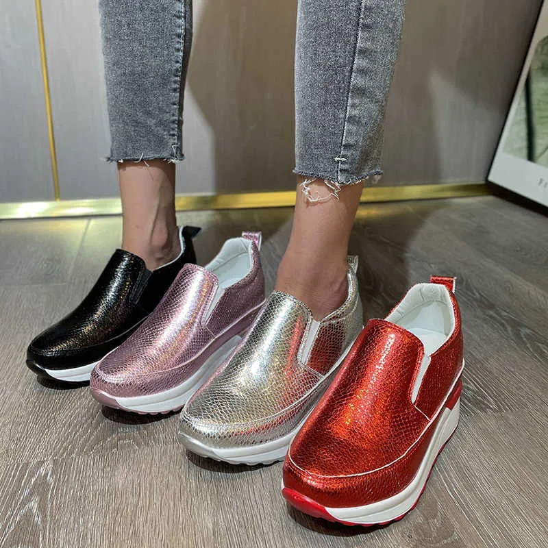 Dress Shoes Silver Platform Shoes Women 2022 New Bling SlipOn Loafers Black Casual Shoes Wedges Heightening Walking Platform Sneakers Women