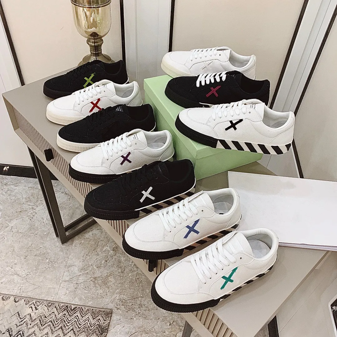 Low Top Women White Casual Shoes Mode echte Leder Schnüre -up Runde Zehen Trainer Sneakers Runway Outfit Plattform Wedegs Mens Flats Laibers Hombre