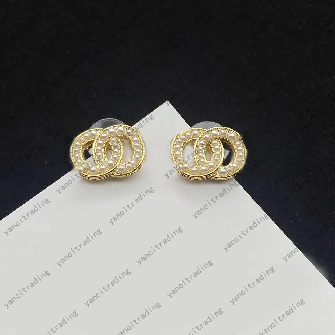 Nowe kolczyki sztyfty moda luksusowa marka projektant proste klasyczne kolczyki inkrustowane perłami wesele boże narodzenie doskonała jakość biżuterii prezenty