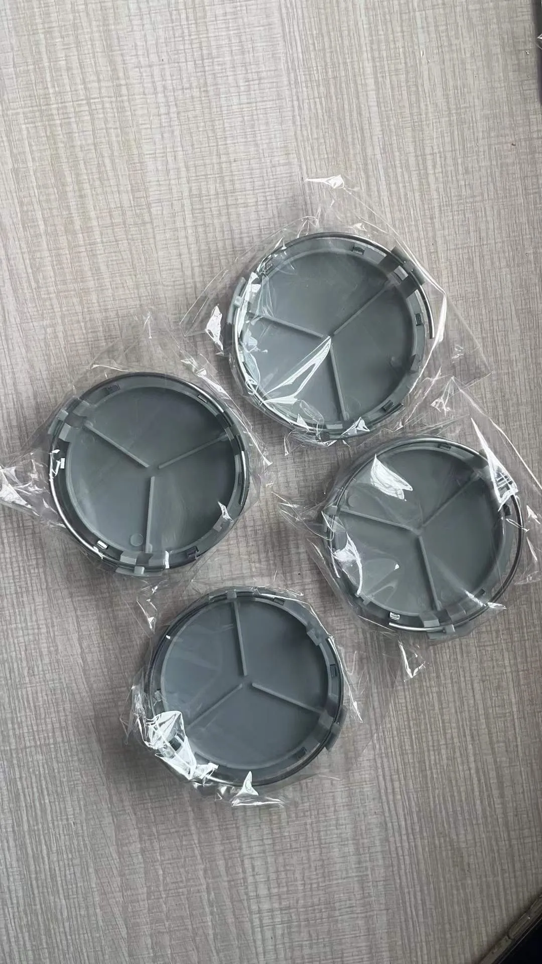 100pcs / lot 75mm Silver Star Car Stadges Express Excessories Cyling Center Center Cap for W212 W211 W210 W205 CLA GLC C200 Accessories
