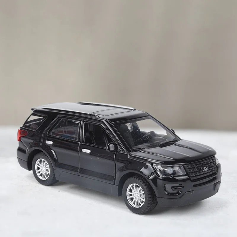 Modèle moulé sous pression 1/36 alliage Ford Explorer SUV modèle jouet voiture Simulation son et lumière retirer moulé sous pression jouets véhicule pour enfants enfants cadeaux 230308