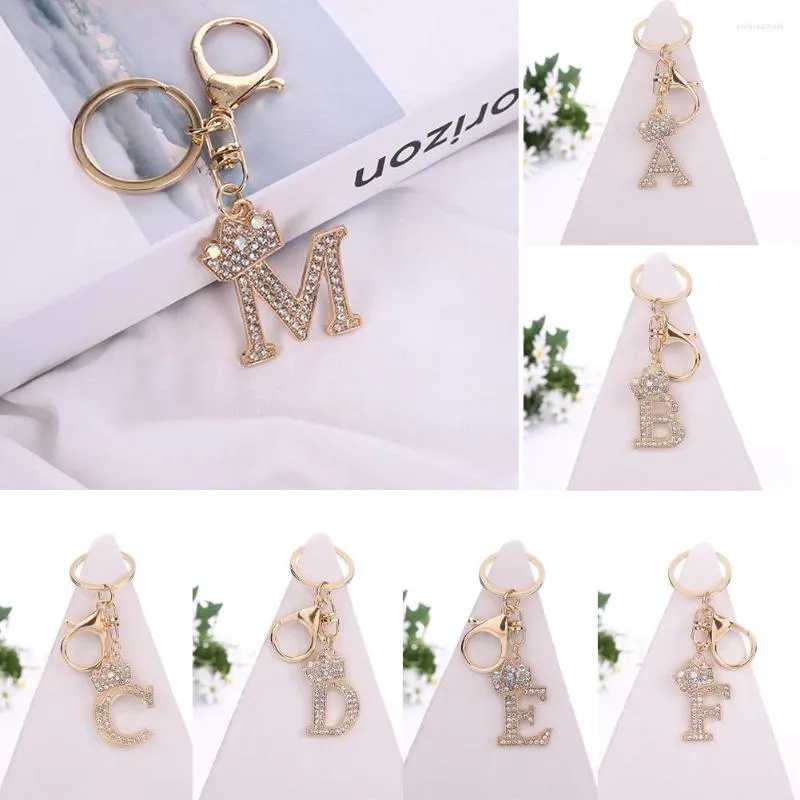 Porte-clés 1pcs couronne de luxe 26 lettre porte-clés en métal mode strass initial porte-clés sac pendentif charmes bricolage accessoires cadeaux d'anniversaire