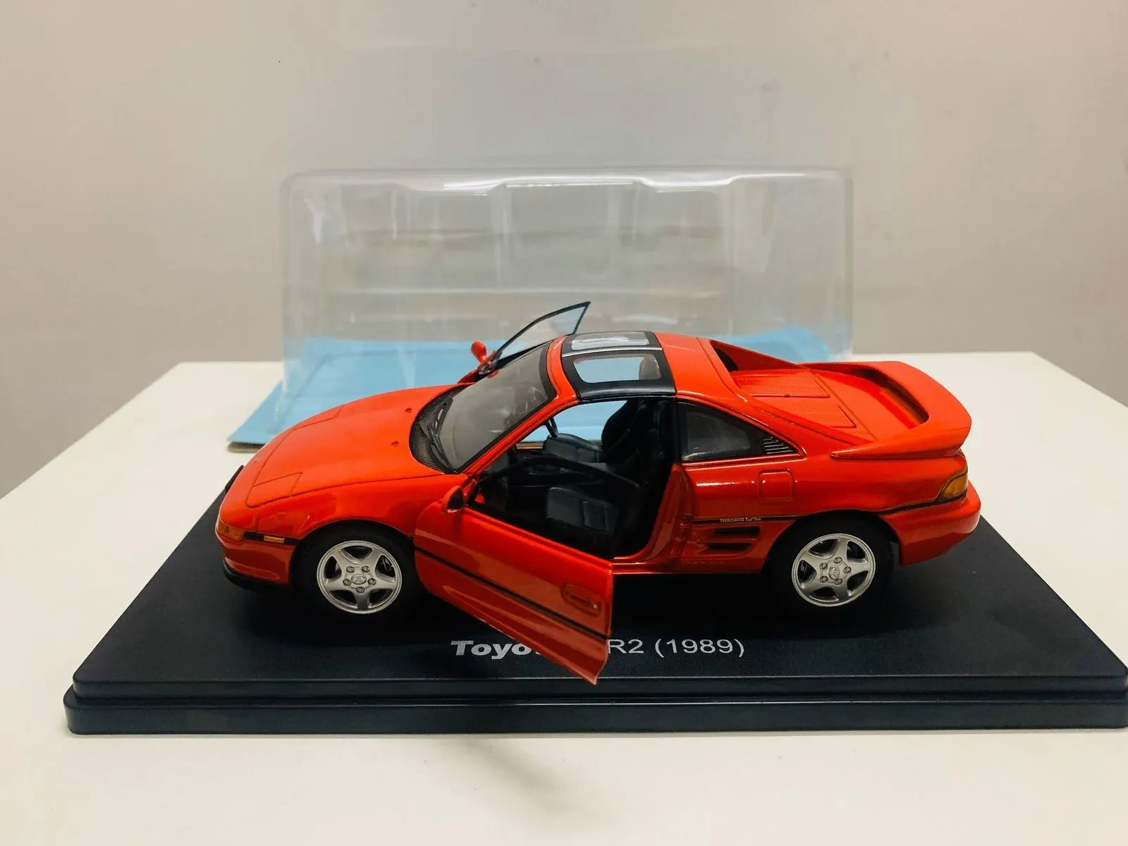 Diecast Model 1 24 Schaal gegoten modelauto Mr2 1989 Rood in Box 230308