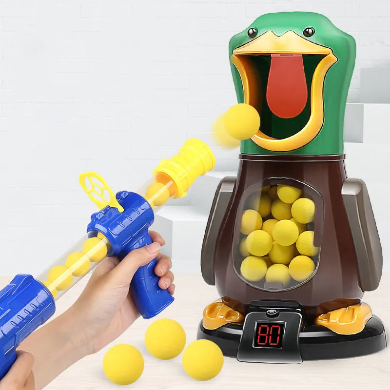 Neuheitsspiele Hungry Shooting Duck Toys 98K Pistole Luftbetriebene Pistole Soft Bullet Ball Scoring Battle With Light Can Walk Kindergeschenke 230308