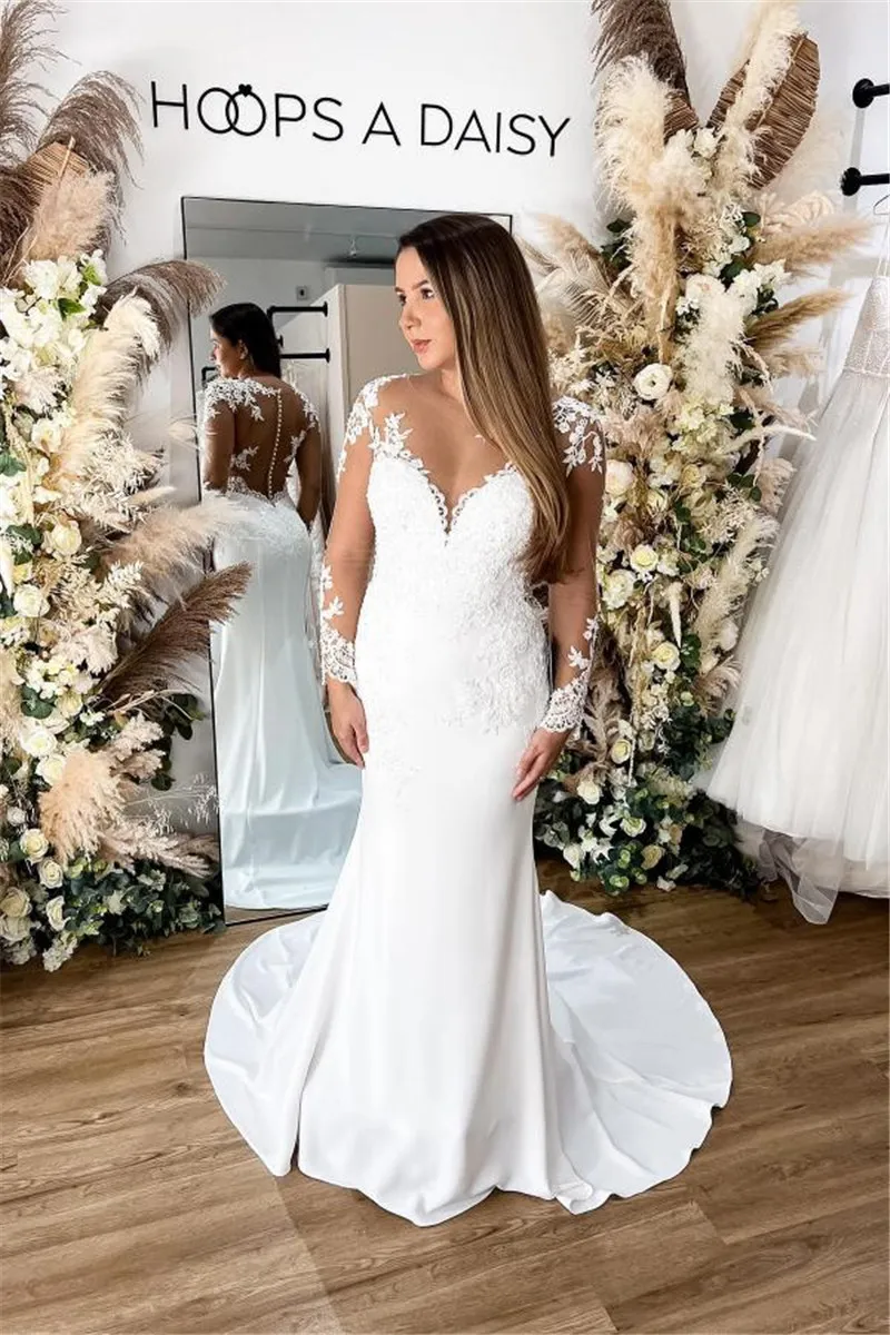 Modern Lace Mermaid Wedding Dresses Sheer Appliques Long Sleeves Backless With Button Covered Long Bridal Gowns Plus Size Robes BC15391