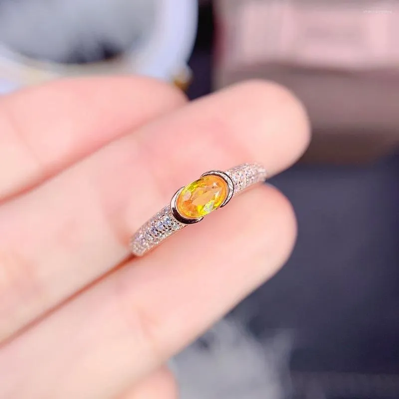 Tais de cluster anel de noivado de safira amarela de pedra natural oval de 4x6mm de pedra esterlina prata jóias de casamento