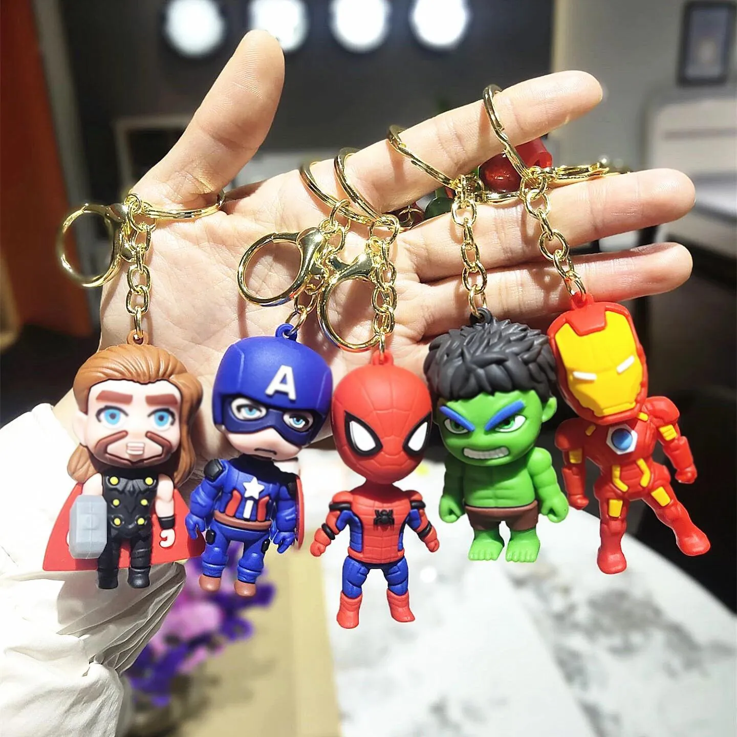 حفلة تفضيل جديدة للكرتون Doll Keychain Creative Cark Car Key Chain Hage هدية قلادة