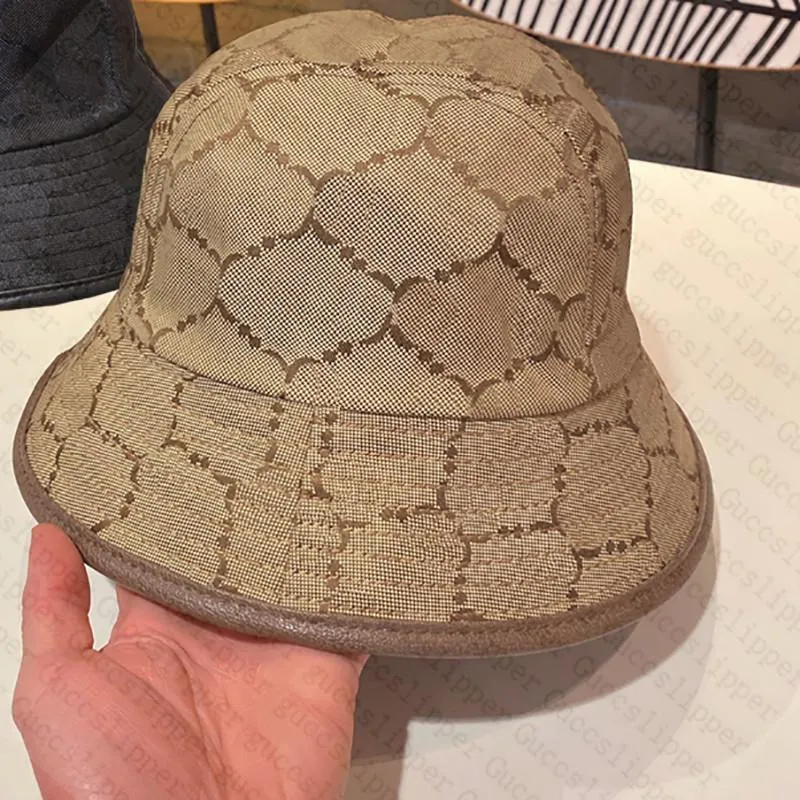Basit Top Caps Tinsel İşlemci Tasarımcı Kova Şapkaları Metter Moda Beyzbol Şapkası Bağlayıcı Marka Beyzbol Kapağı