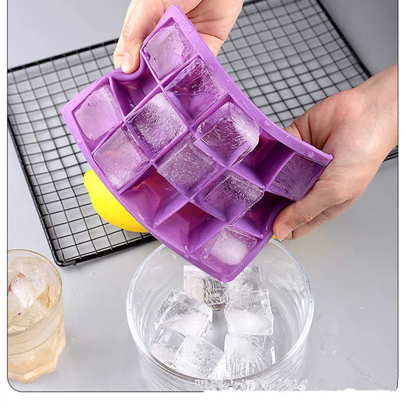 Narzędzia do lodów 1524 Siatka duża lodowa forma MOLD EATELED FOOD FOD FOOD LOTE CUBE Square Tray DIY Ice Maker Ice Cube Tray Z0308