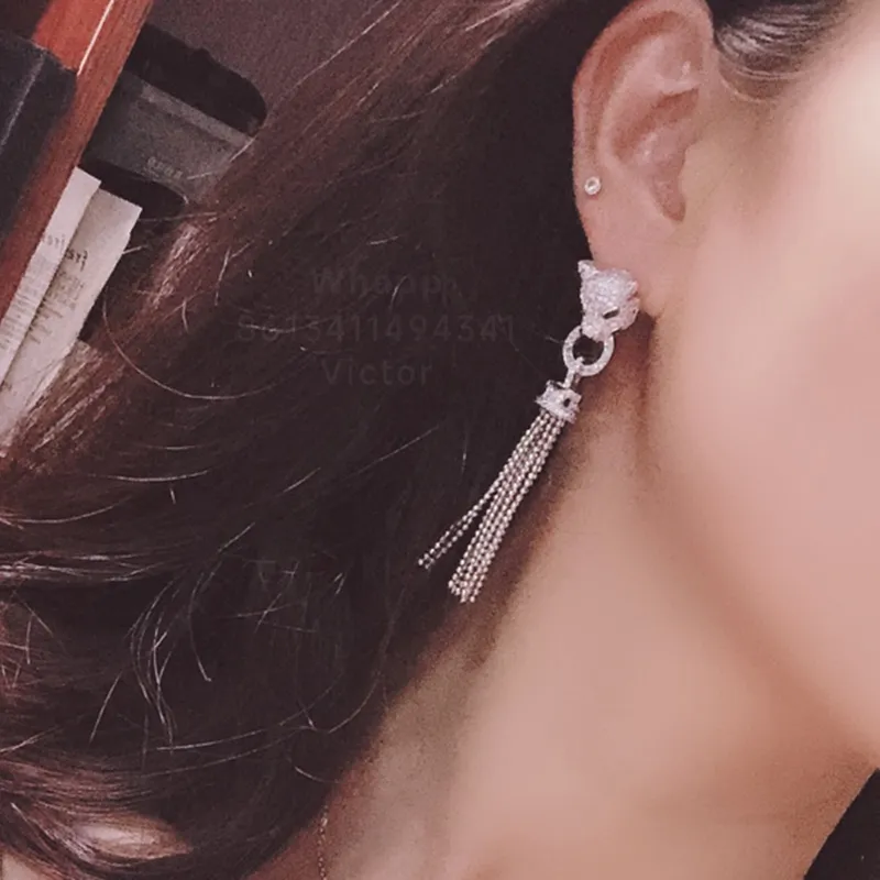 Panthere Series Tassels Earring for Women Designer 할머니 에메랄드 다이아몬드 골드 도금 18K T0P 품질 공식 복제 패션 절묘한 선물 001