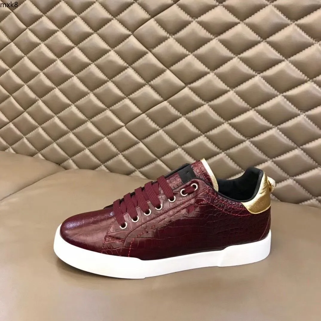 Sapatos esportivos para homens sapatos de vestido simples e elegante e confortável luz respirável no pé superior clássico versátil mkjkk mxk80000049