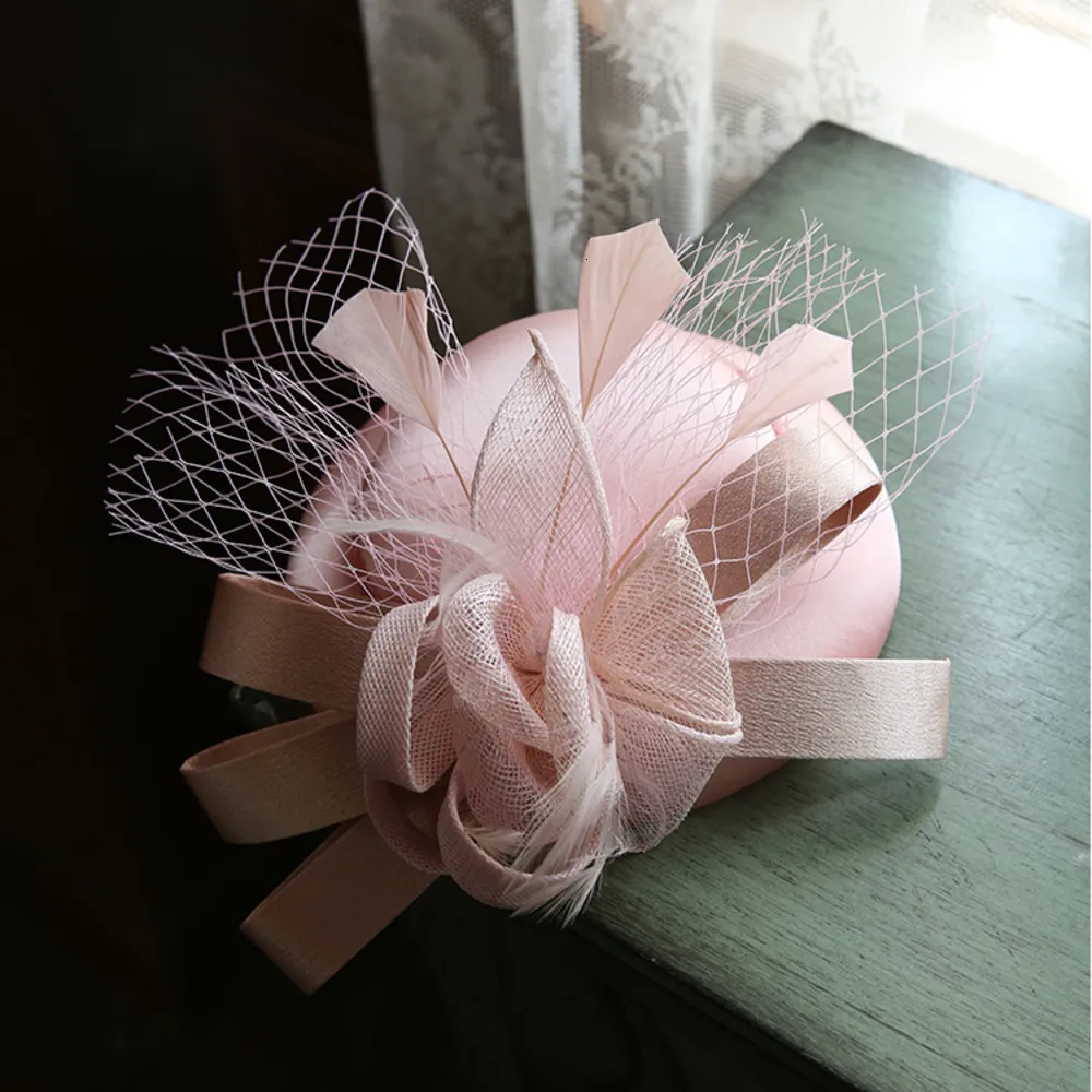 Stingy Brim Hat Chic Coiffe Cocktail Fête De Mariage Église Casque Kentucky Chapeaux Plume Cheveux Accessoires Voile Fascinator Chapeau 230309