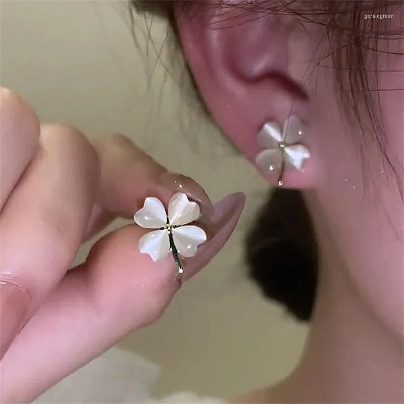 Boucles d'oreilles Stud Lucky Heart Flower for Women Party Elegant Jewlery Korean Fashion Opal Christmas Gift Pendientes