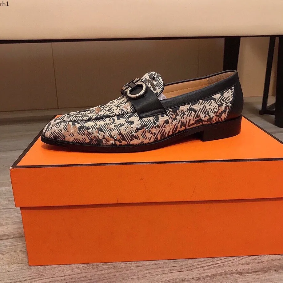 2022 uomini mocassini casual slip-on traspiranti marchi di abbigliamento da business scarpe da uomo da ballo da donna per matrimoni scarpe da sposa 38-45 mkjkm rh1000001