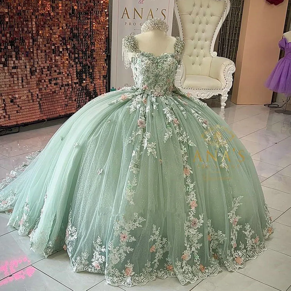 Mint Green Greding Tassel Quinceanera Vestidos do ombro 3D Flowers Apliques Lace-up Corset Princess Sweet 15 Vestidos de XV Anos