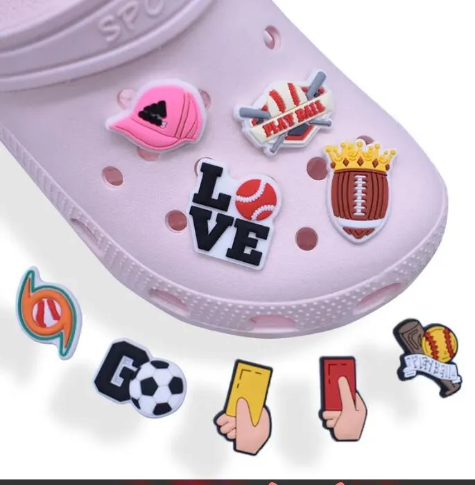 Anime Charms Wholesale Infantil Memórias Eu amo futebol Funny Gift Cartoon Croc Charms Acessórios para sapatos PVC Decoração de fivela de borracha macia Crep Charms