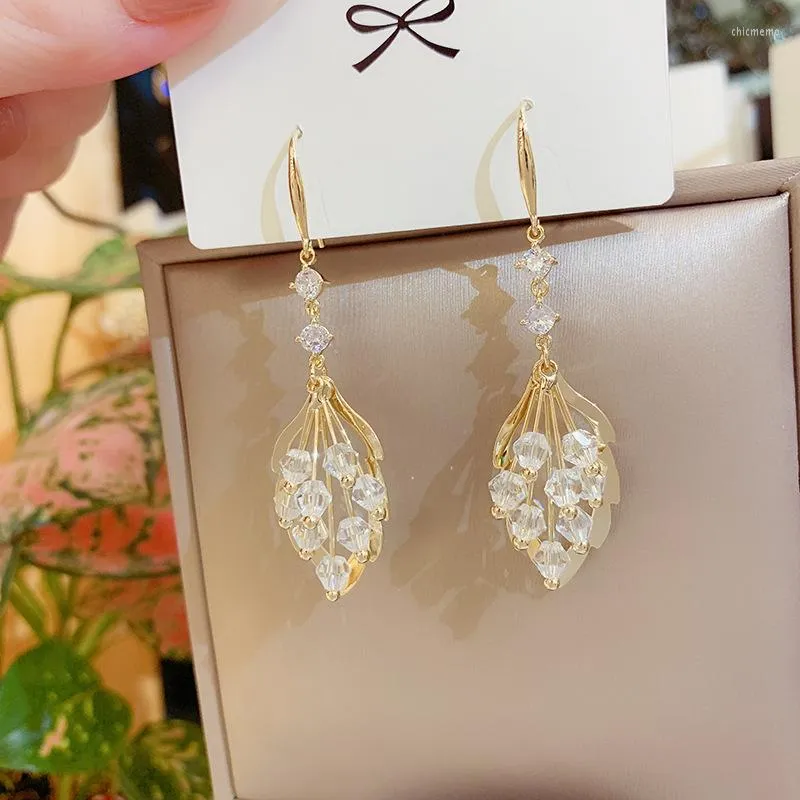 Boucles d'oreilles de haute qualité en or véritable 14K Feuilles de cristal de mode personnalisées pour les femmes Zircon cubique ZC