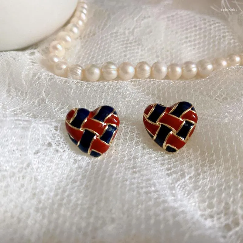 Stud Earrings Factory Wholesale Retro French Style Small Fragrant Peach Heart Temperament Exquisite Drop Enamel