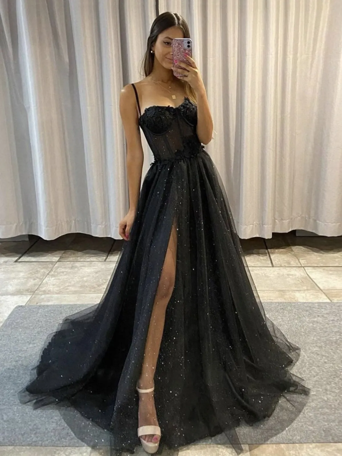 Vestidos de festa Bridalaffair Black Glitter A Line Tulle Prom Vestres Spaghetti Straps Sweetheart Bones Flit 3D Flowers Long Night Vestes 230310