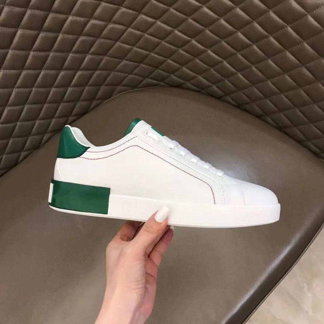 Scarpe casual piatte da donna da donna in pelle lace-up sneaker lettere di moda per mucca donna piattaforma di scarpe marrone bianco da uomo sneaker mkjmklk00001