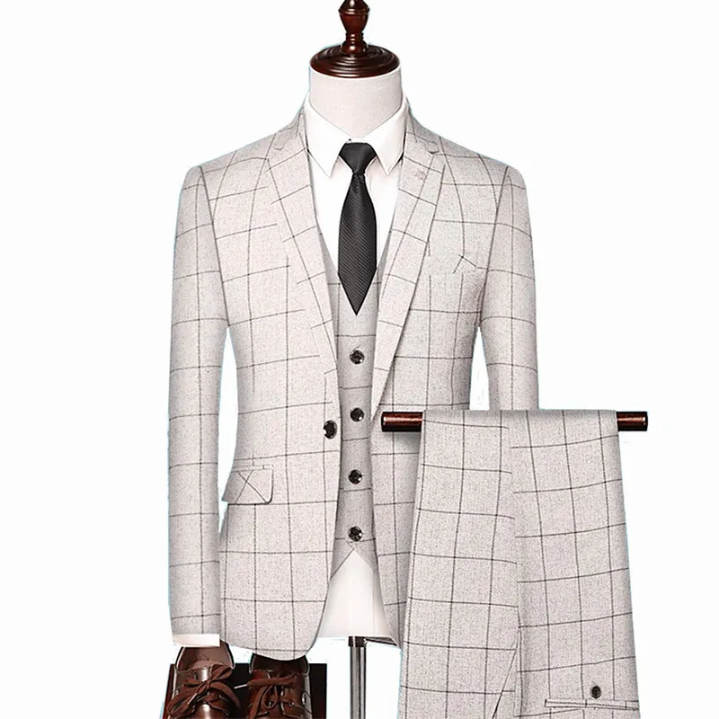 Abiti da uomo Blazer British Style Uomo Plaid Vest Blazer Pantaloni 3 pezzi Set Moda maschile High End Slim Wedding Banquet Business Suit Jacket Coat 230310