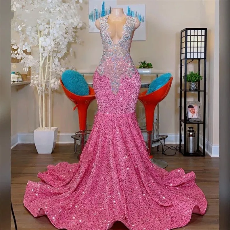 2023 Sexy Sparkly Mermaid Robes De Bal Pour Les Filles Noires Rose Cristal Strass Paillettes Perles Sheer Cou Formelle Anniversaire Soirée Robes De Fête