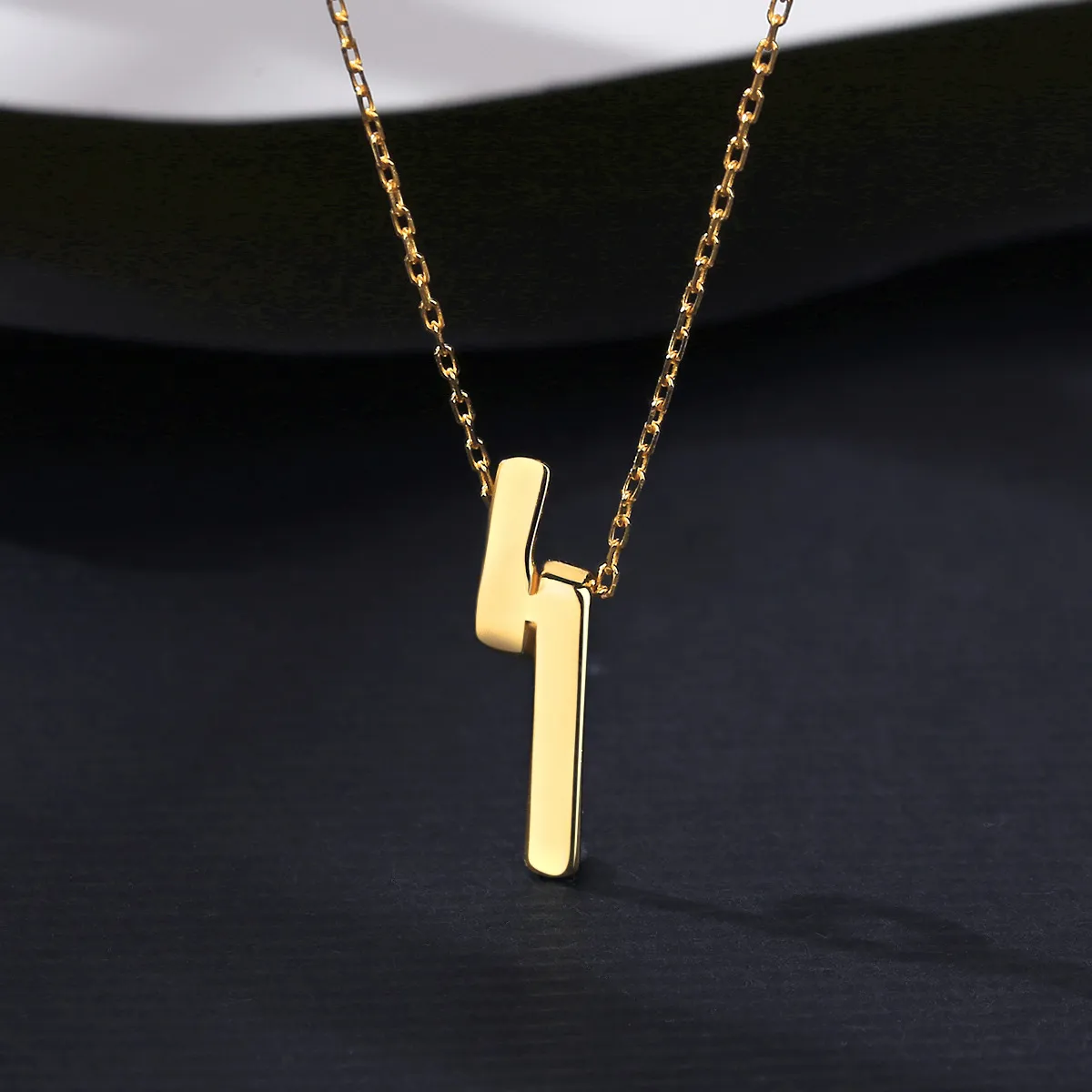 Brand Design Metal Style 18k Gold Plated Pendant Necklace Fashion Personality women Small and exquisite clavicle chain Necklace Luxury Jewelry Gift