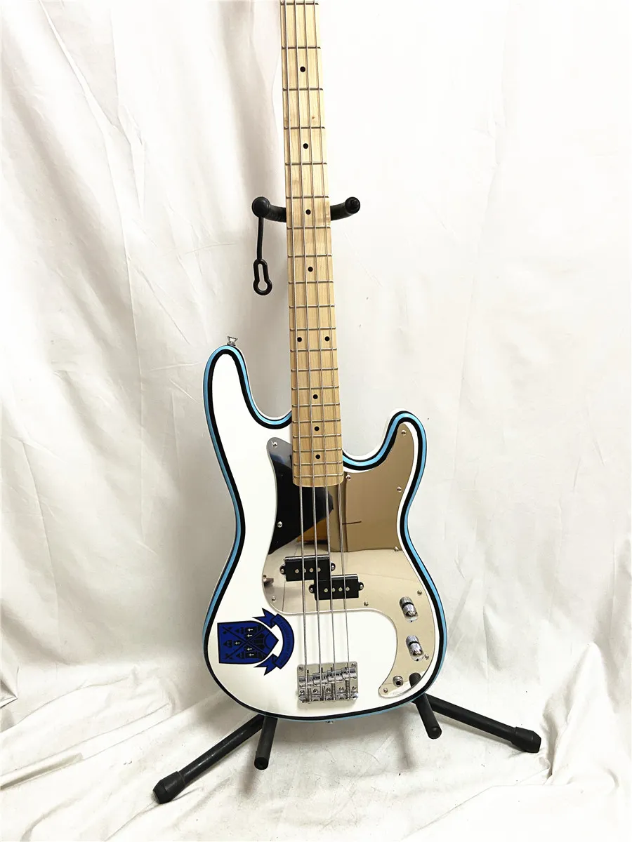 Custom 4 String White Electric Bass Guitar Maple Sece Mircor Pickguard Хромированное оборудование