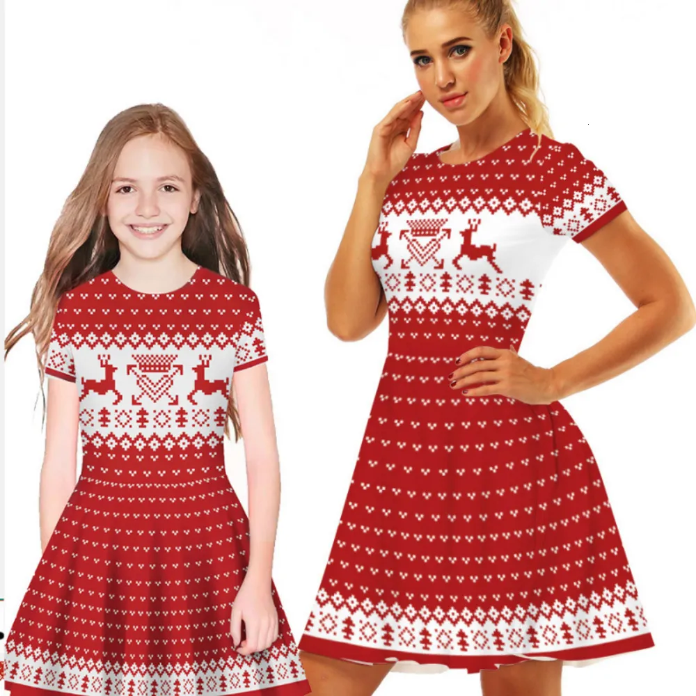 Family Matching Outfits Christmas Mom and Daughter Dresses Cute Party Parentchild Fashion Printed Girls Dress Mother Clothing 230310