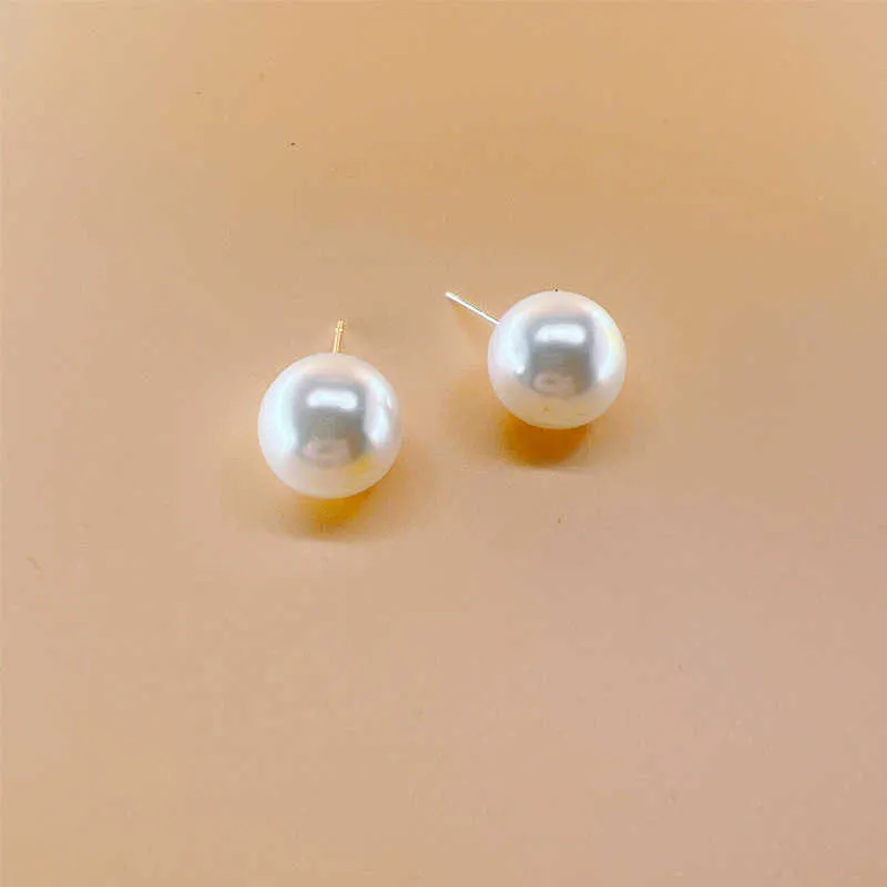 Earing Women's commute simple high-level sense ins network red temperament 925 circle silver needle bright pearl earrings