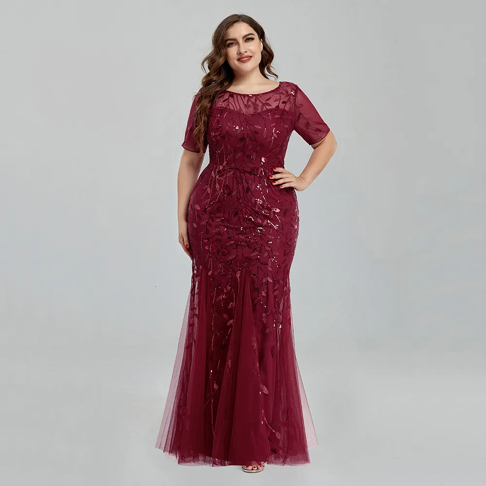 Ball Gowns Plus Size Long Burgundy Prom Dresses Burgundy Lace Appliqued  Mermaid Red Backless Prom Dress