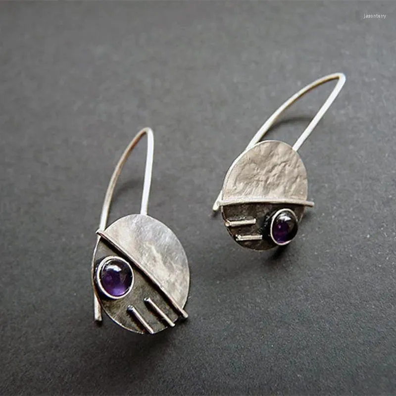 Boucles d'oreilles pendantes vintage rondes en métal gravées à la main motif incrusté de pierre violette crochet goutte pour les femmes