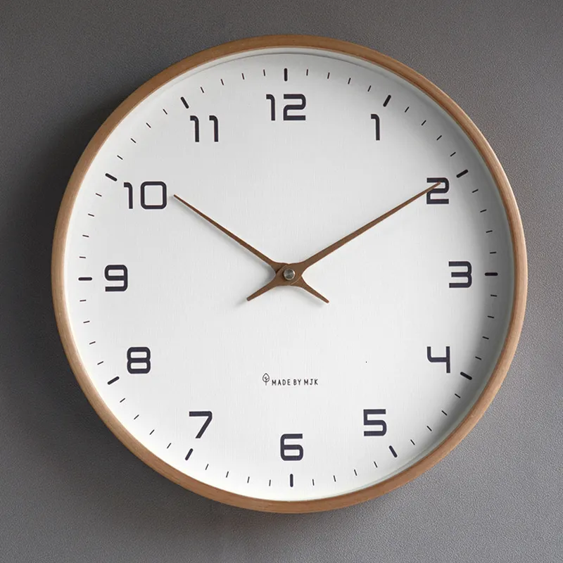 Relojes de pared nórdicos de madera maciza, reloj de pared simple para sala de estar, decoración del hogar, reloj silencioso, reloj creativo japonés de moda 230310