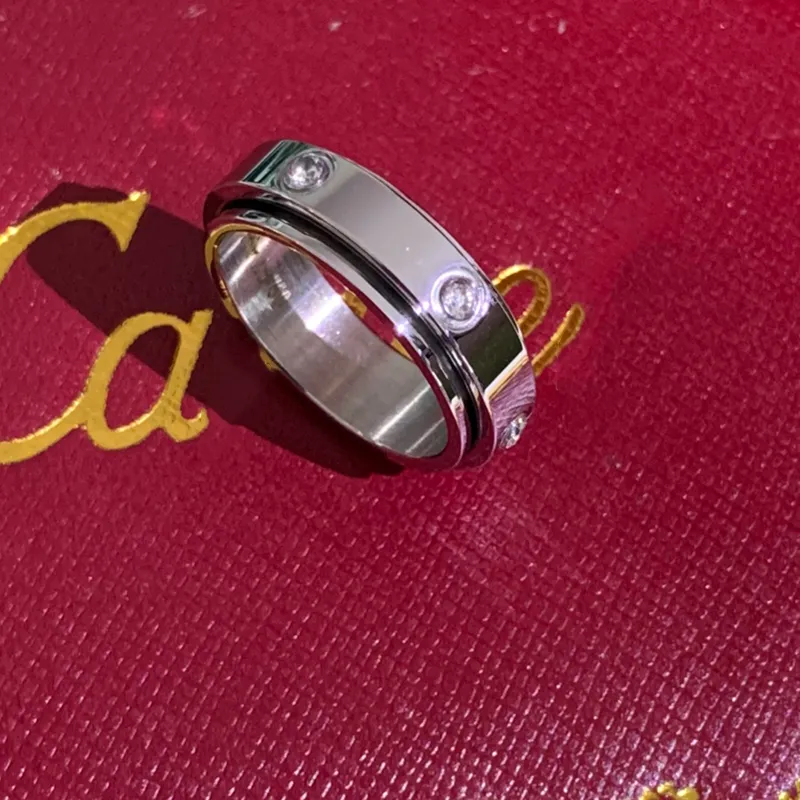 럭셔리 디자이너 반지는 여성 크기 6-11 패션 다목적 유니즈 렉스 기질 링 레이디스 고급 럭셔리 패션 간단한 반지 반지 다이아몬드 반지를 돌릴 수 있습니다.
