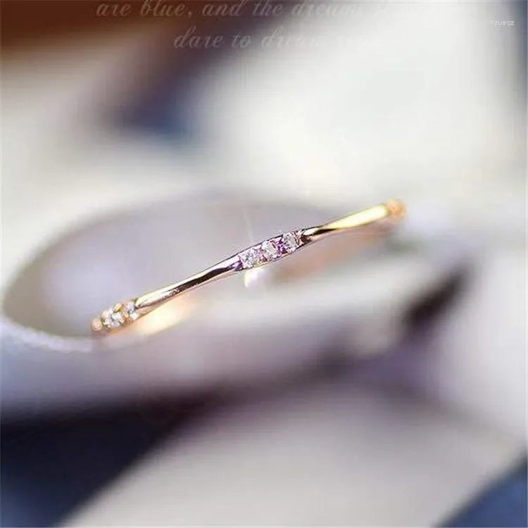 Eheringe, exquisiter Damen-Goldfarben-Kristallring, einfacher Zeigefinger, Schwanz, feine Verlobung, Valentinstagsgeschenk
