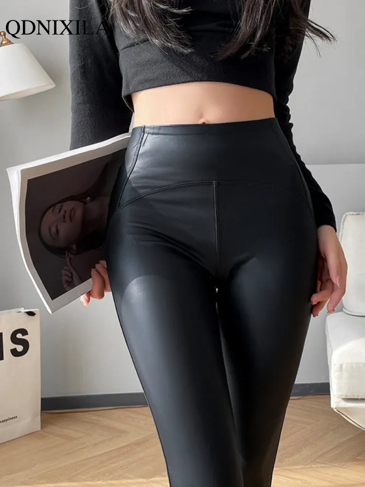 Women's Leggings Autumn Winter Women's Leggings Pu Leather Pants Push Up Sexy Trousers Warm Black High Waist Tights Thin Fleece Legging for Women 230310