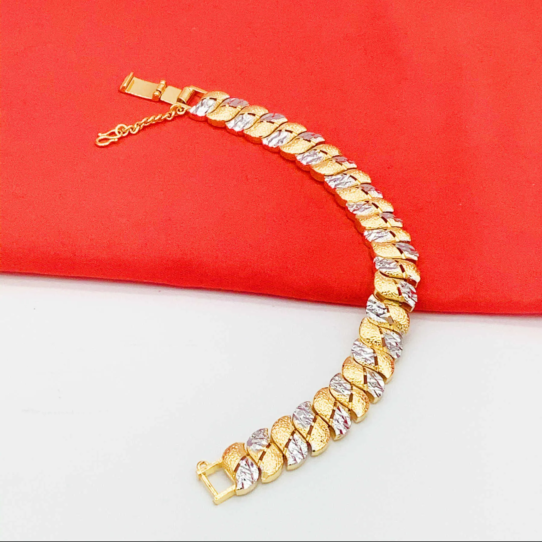 Bracelets 24K crescent women's imitation gold bracelet