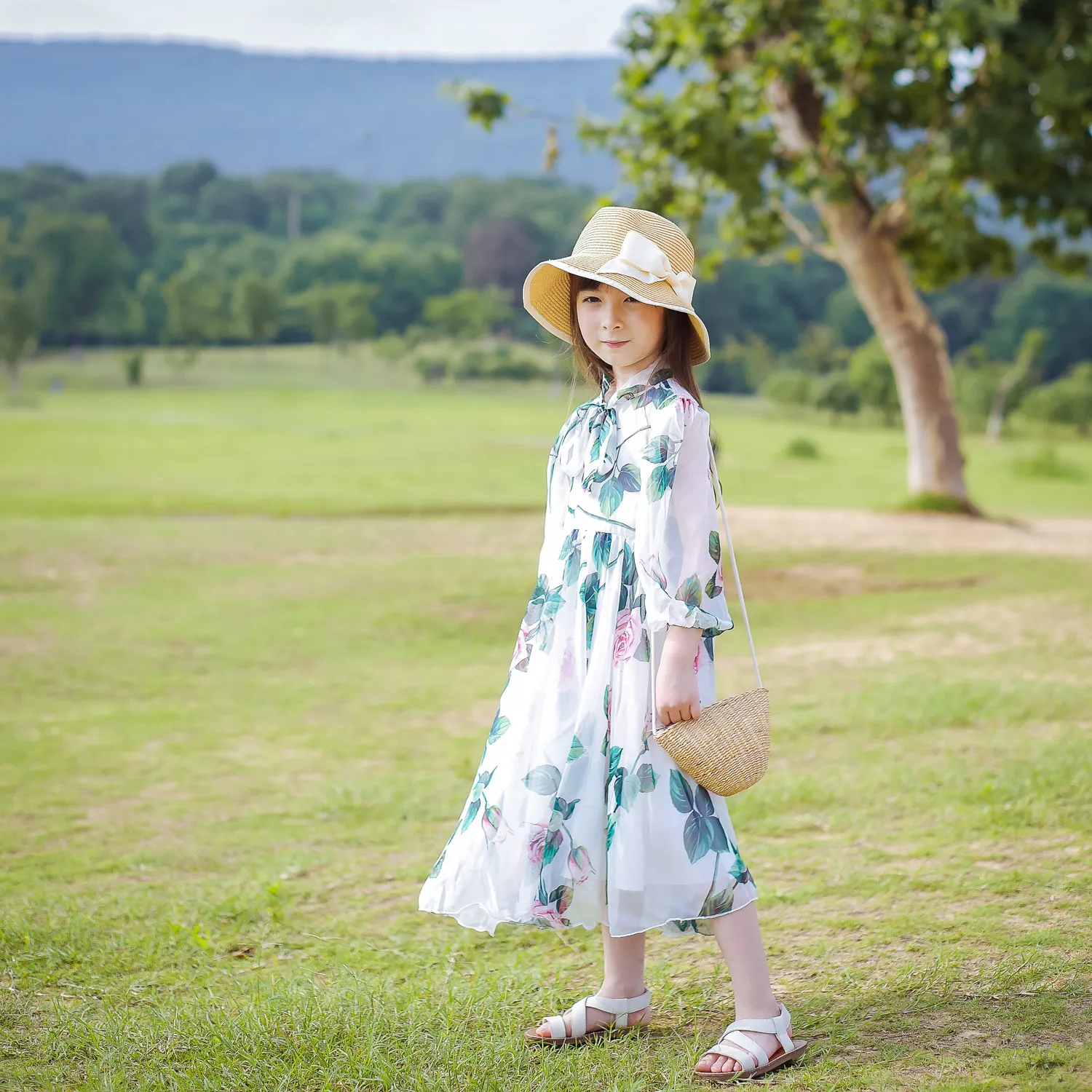 beach flower girl dresses casual Girls Hand Smocked Summer Beach Dress main image 1
