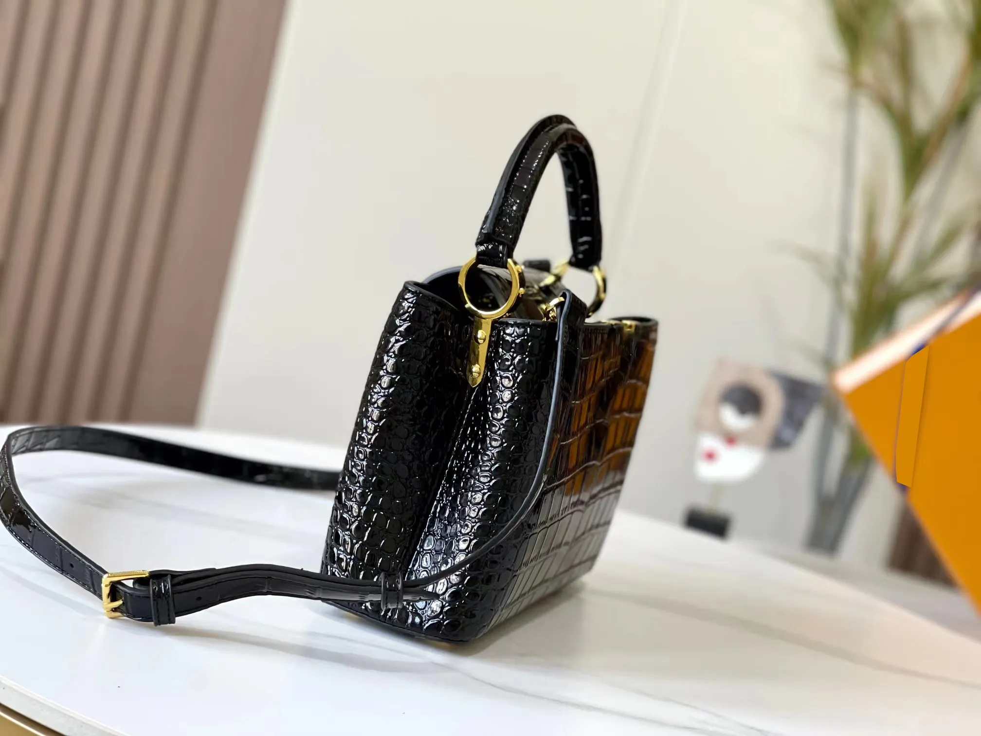 High quality designer women s shoulder bag Capuchines leather black handbag luxury purse clutch women s messenger bag