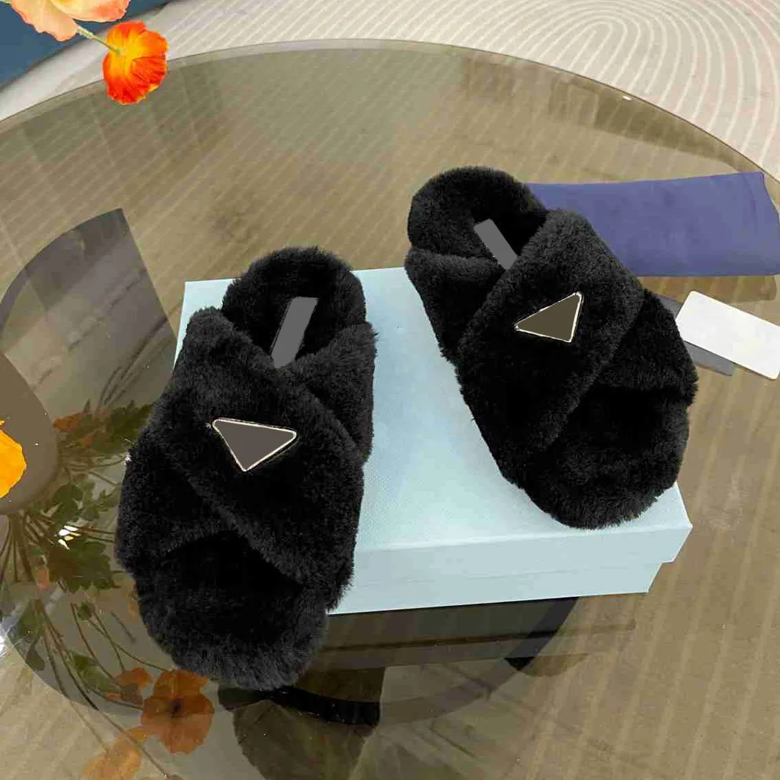 Woolen hotsell flip flops
