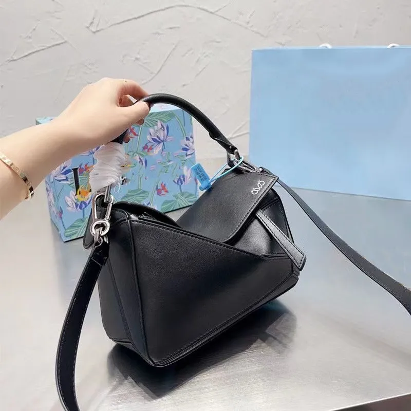 DHgate.com:High-end Leather Handbag One Shoulder Crossbody
